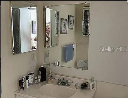 2nd image of 293 Dorset F #G