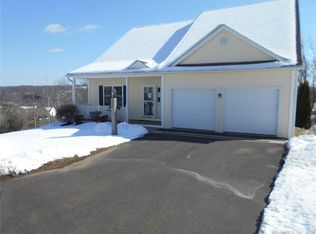 609 Juniper Ct UNIT 609, Oxford, CT 06478