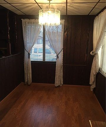 3rd image of 13725 Kagel Canyon St
