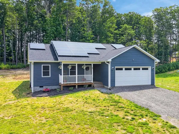 192 Lonesome Dove Dr, Woodlawn, VA 24381