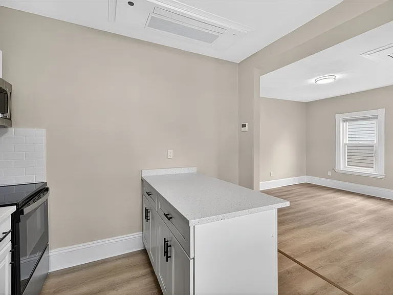 91 Francis St #2 — Photo 2