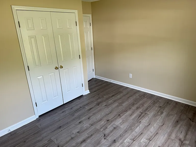 5800 Brockton Ct — Photo 13