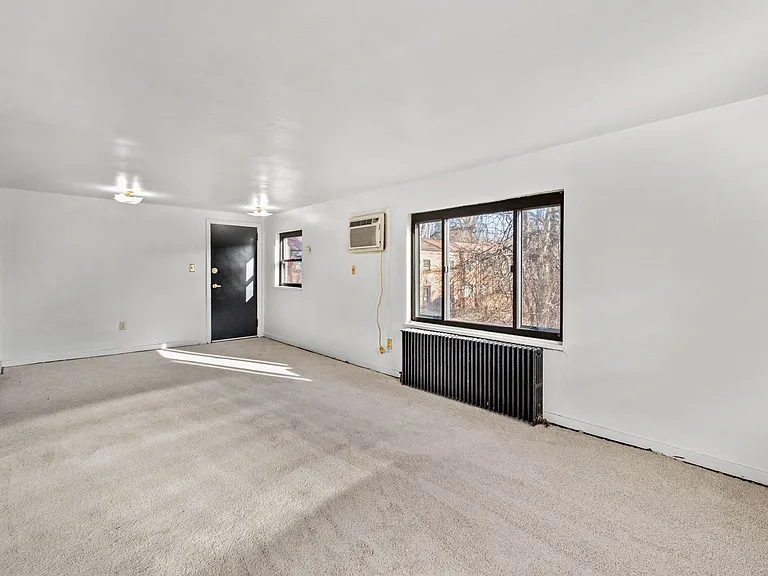 21-62 Melvin Court (Melvin Court Complex) — Photo 13