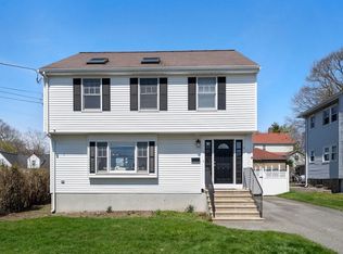 11 Swan St, West Roxbury, MA 02132