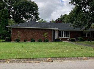 2014 Fieldcrest Dr, Owensboro, KY 42301