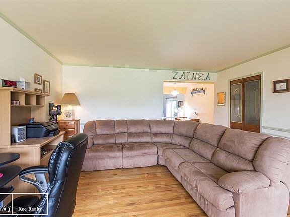 4th image of 30619 Glenwood Cir