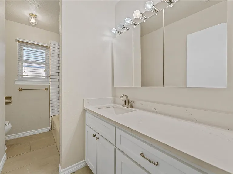 3229 Oak Timber Dr — Photo 15