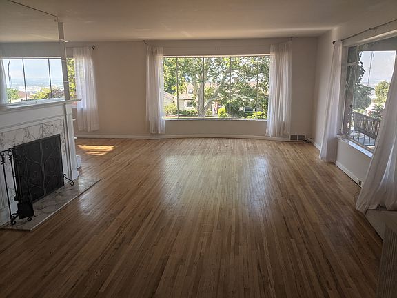 2nd image of 558 N J St