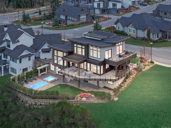 2022 Pebble Dr, Langford, BC V9B 0T4