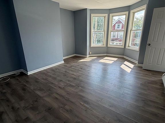 3rd image of 20 Garwood Pl