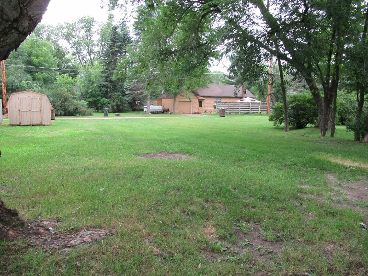 3 bedroom, 1 bath. Large yard with large storage shed. — Photo 4