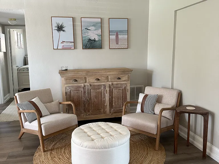 16 N Venetian Way — Photo 3