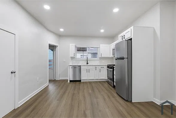 3 bed, 1190 sqft, $2,000 — Photo 4