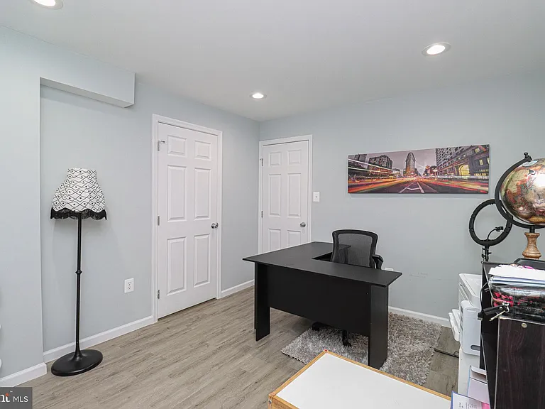 2426 Vineyard Ln — Photo 33