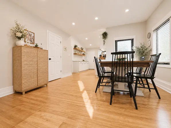S92W23055 Milwaukee Ave, Big Bend, WI 53103
