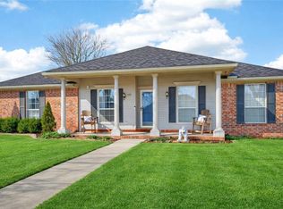 410 N 37th Pl, Rogers, AR 72756