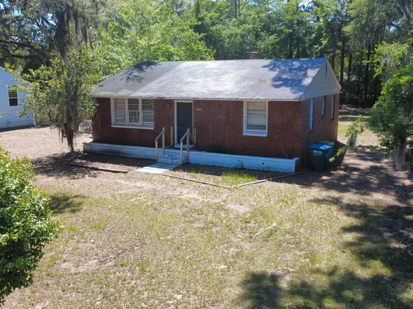 1905 Old Shell Rd, Pt Royal, SC 29935