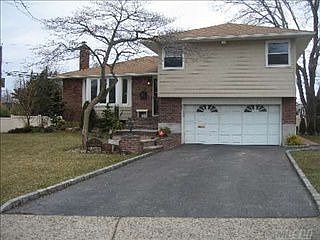 5th image of 71 Maplewood Dr