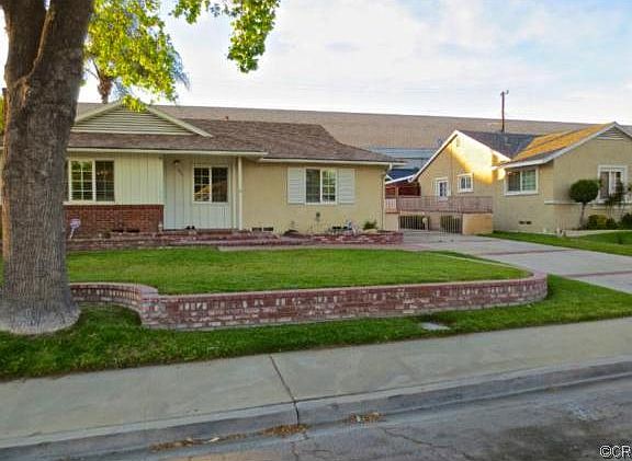 4th image of 695 Elaine St