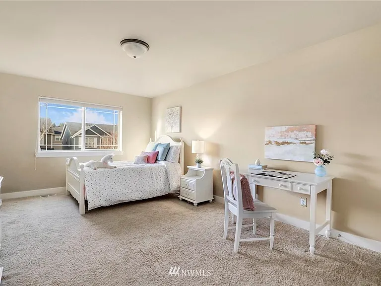 4450 Logan Dr NE — Photo 18