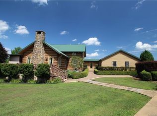 226 Pleasant Hill Rd, Landrum, SC 29356