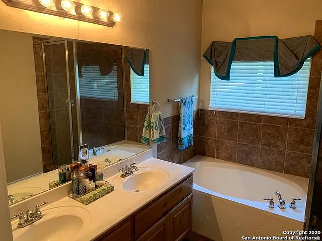 26427 Walden Oak — Photo 14