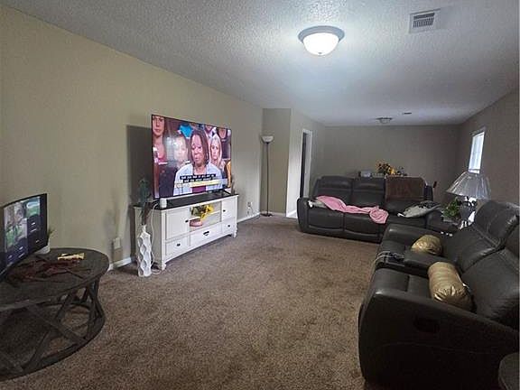 5th image of 208 Ridgewood Blvd