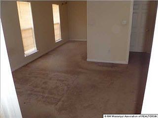 5th image of 1717 Cherry Creek Dr
