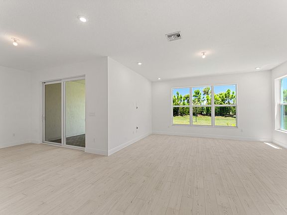 5th image of 3487 NW Solange Court