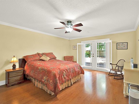 5th image of 1317 NW 6th Avenue