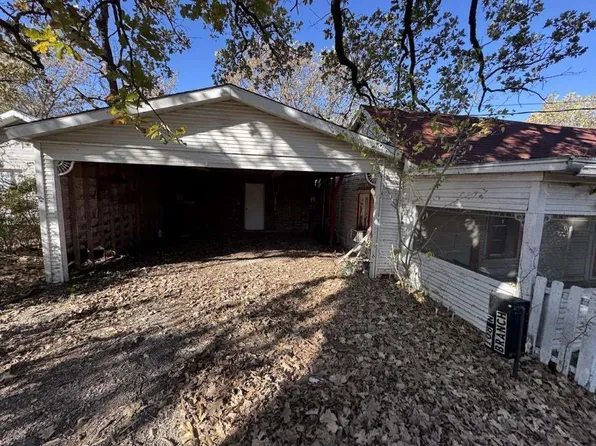 108 N Branch St, Bells, TX 75414