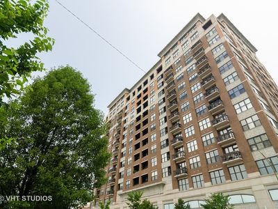 849 N Franklin St UNIT 705, Chicago, IL, 60610