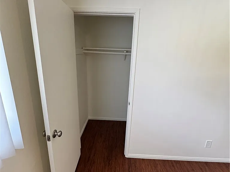1164 Irving Ave #A — Photo 25