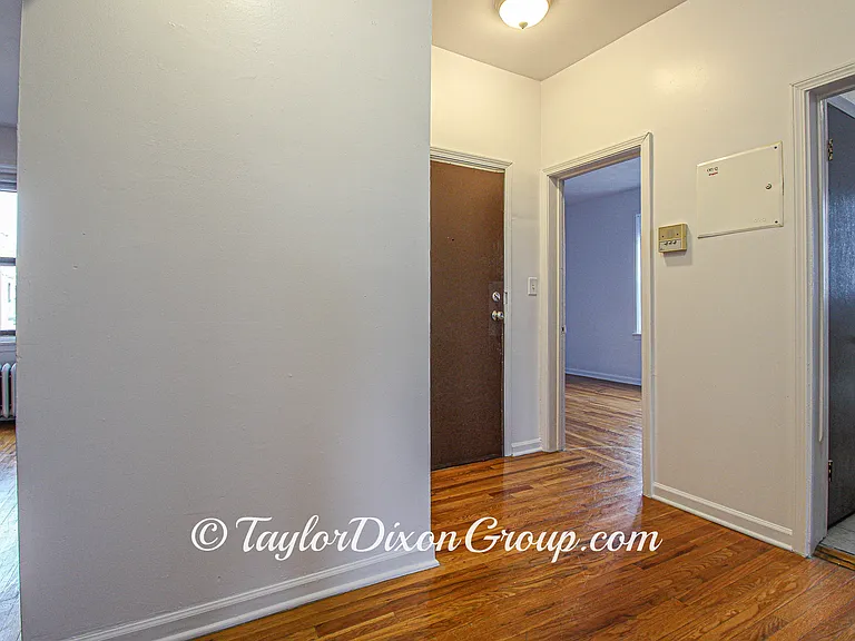 4033 W Gladys Ave #2S — Photo 6