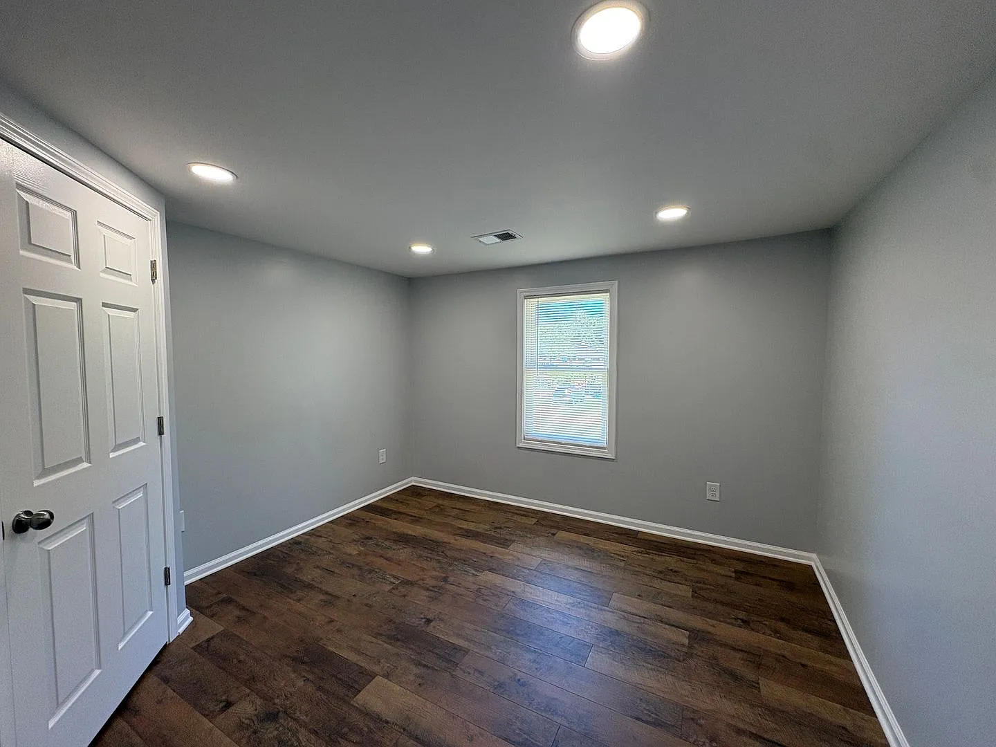 Modern Comfort Meets Small-Town Charm at 206 Hillcrest — Photo 4