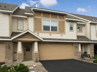 1593 Fox Hunt Way, Victoria, MN 55386