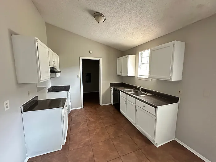 4348 Jardin Place Cv — Photo 6