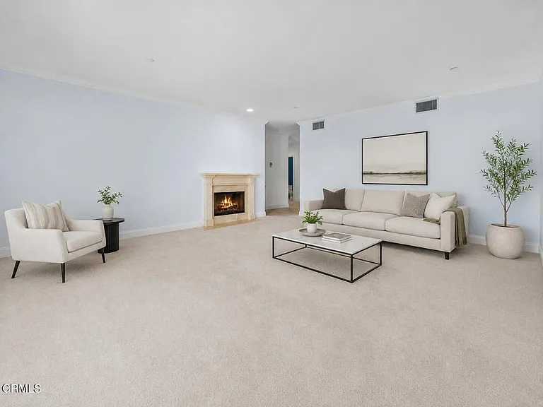 1830 Pelham Ave #301 — Photo 2