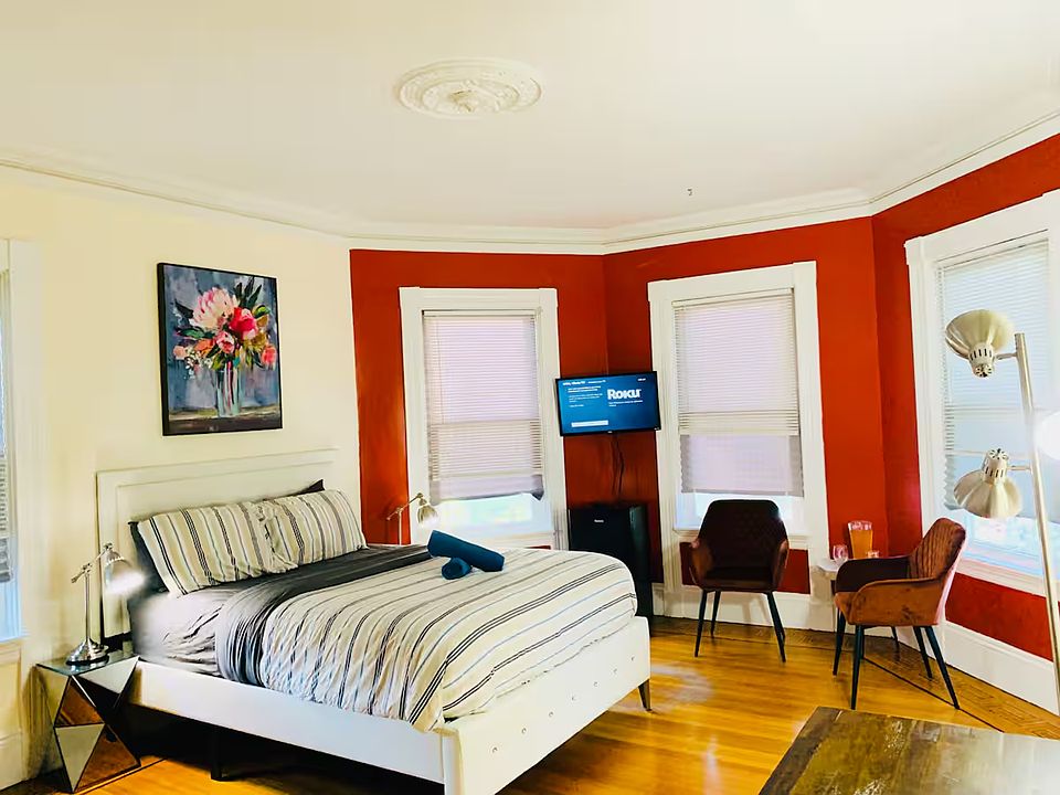1st image of 24 Ringgold St #25