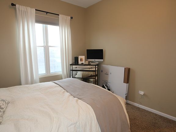 2nd image of 3223 N Sheffield Ave #_1o