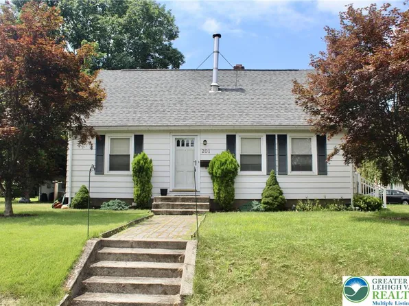 201 Huston Ave, Stroudsburg, PA 18360