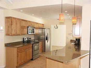 4th image of 469 Parkhouse Ct