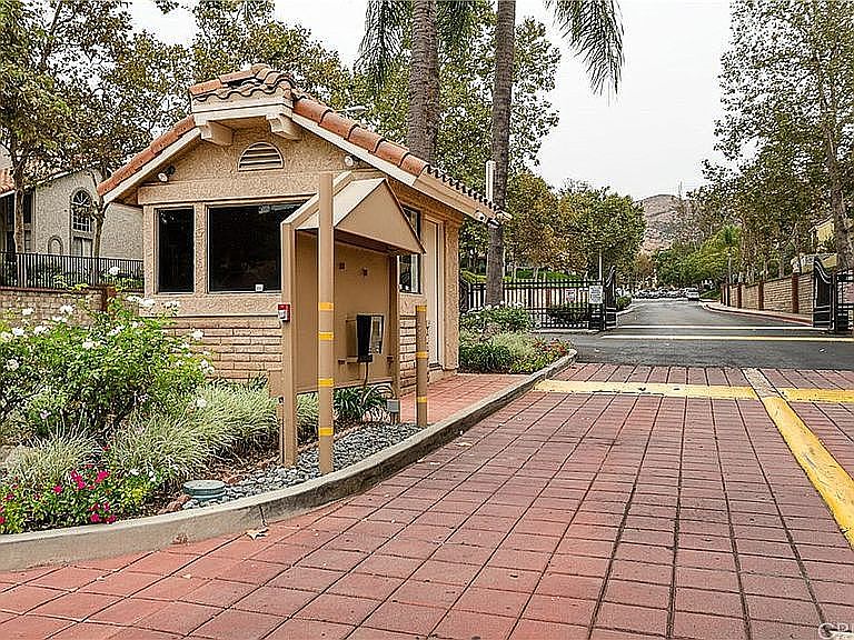 2nd image of 6137 Paseo Encantada
