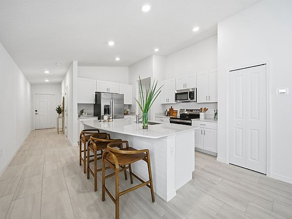4th image of 17712 Pleasantview Blvd
