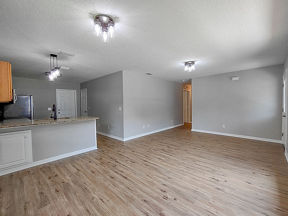 3rd image of 3327 E Paula Ln