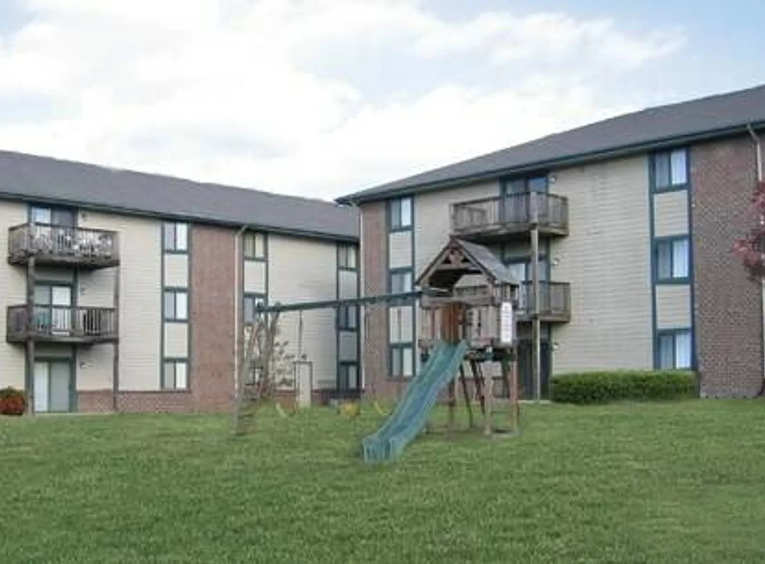 Keystone Park Apartments - Benson — Photo 3