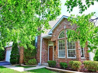 1308 Chase Pointe Ct, Naperville, IL 60565