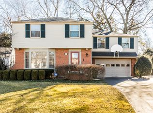 1009 Arthur St, Park Ridge, IL 60068