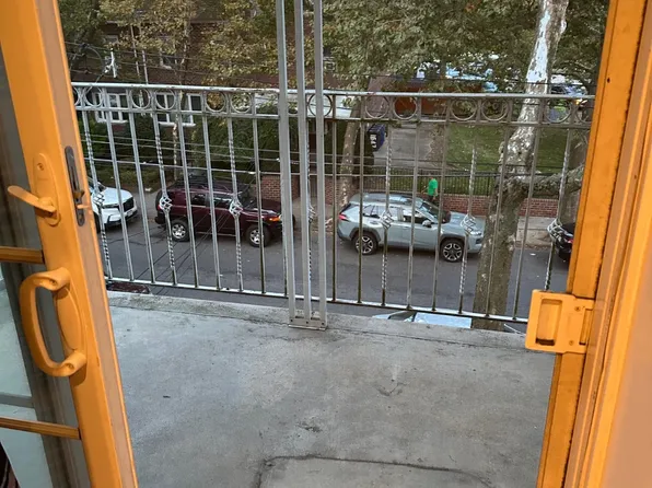 1548 East 59th Street image 6 of 18