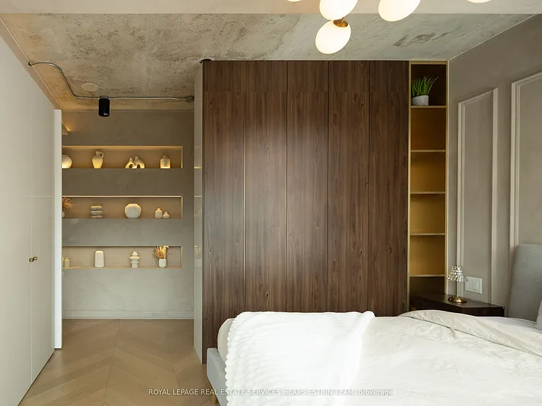 629 King St W #1201 — Photo 13